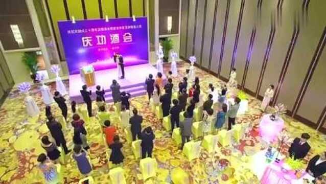 爱来的刚好大结局:霸道总裁浪漫求婚,灰姑娘和总裁终成眷属