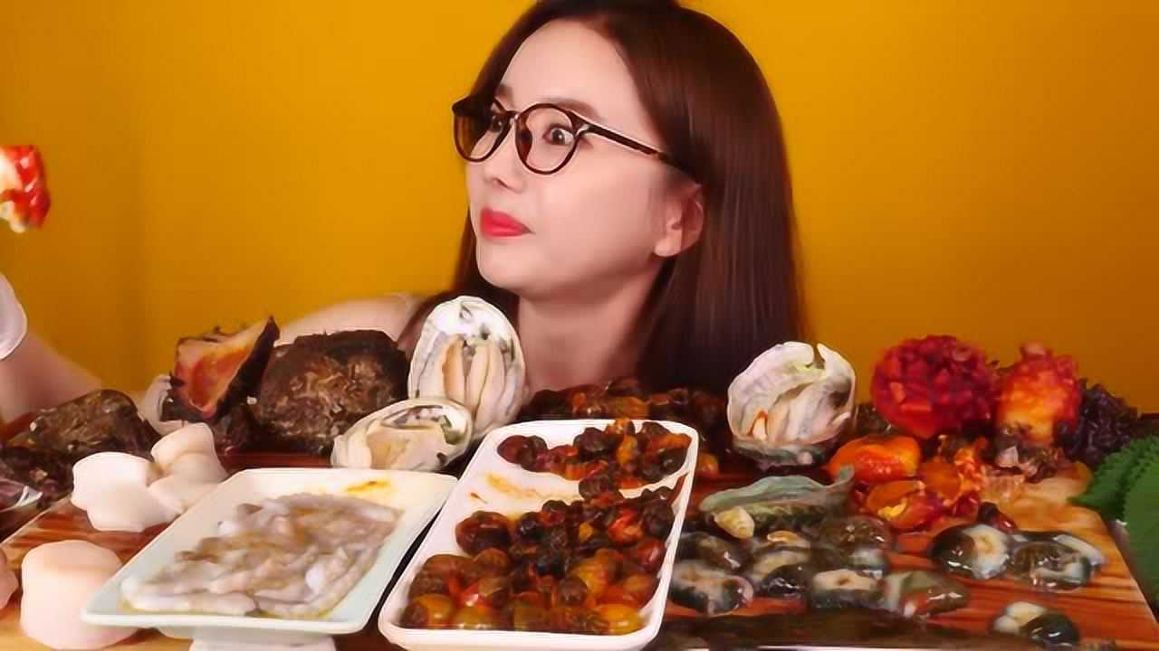 韩国的高颜值吃播海鲜派对吃过瘾