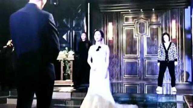 中韩联姻的婚礼,祝贺新郎进口一位多才多艺的韩国新娘,你觉得呢?