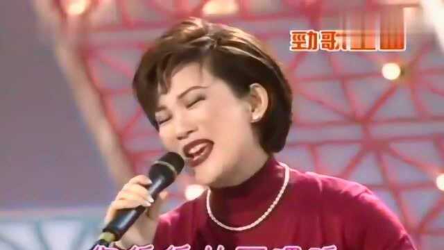 小调歌后张凤凤演唱《蝴蝶翩翩燕子飞》,腔调与众不同,悦耳动听