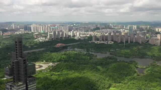 航拍贵阳豪华金融中心,这样的建筑有没有大都市的感觉