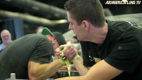 掰手腕街头挑战赛,帅气小伙手腕险些骨折! - 腾讯视频