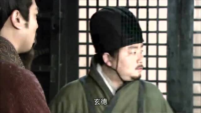 新三国:刘备无奈袁绍与曹操战非战,和非和,赶巧许攸突然拜访