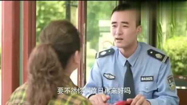 父亲早逝,母亲对儿子过于溺爱,甚至把儿子视为自己的私有财产