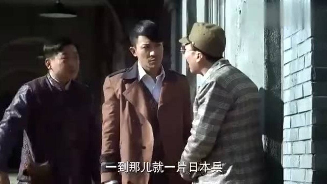 姑娘被卖去怡春楼,不料她是队长夫人,大婶和鸨母倒大霉