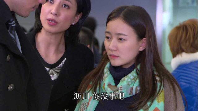 公司总部派专家过来,美女翻译去接机,没想到接的是前男友