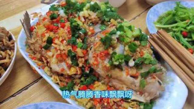 家常小炒,有荤有素非常美味,都是下饭菜啊~