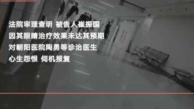 #遭女儿举报男子已被停职#【#当地回应女大学生举报公职父亲#:涉事人员已停职】湖北襄阳市樊城区住建局通报.