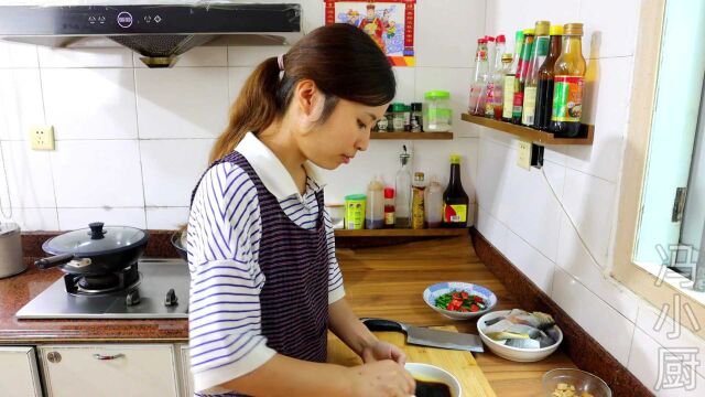 杂鱼怎样做更鲜美?福建人的家常菜,鱼肉鲜香无腥味,简单又美味