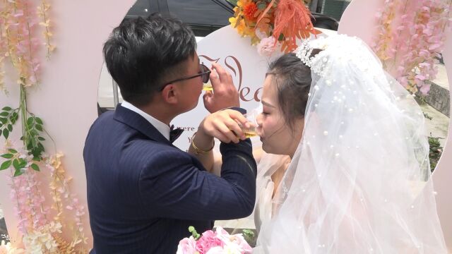 恩施捷讯影视祝黄骏辉&向新燕新婚快乐