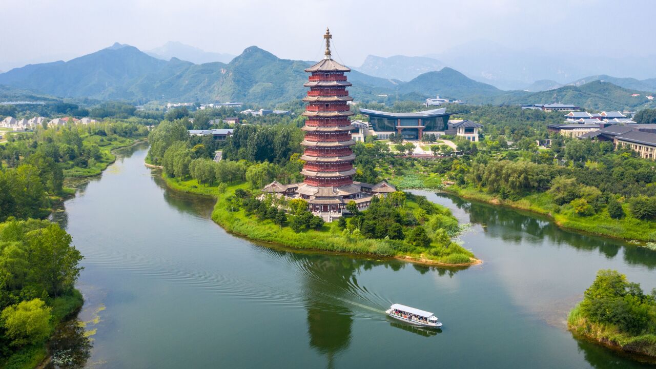 夜游激发消费新活力,雁栖湖景区成市民“微度假”热门地