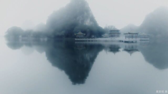 诗意中国|山明水净夜来霜,数树深红出浅黄