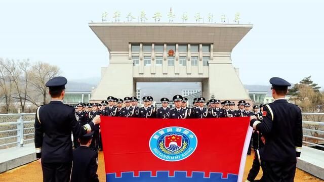 踔厉五载埋头铸剑,奋楫扬帆勇立潮头.2023年4月2日,国家移民管理局成立五周年之际