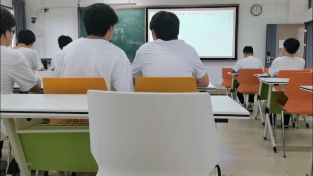 广东海洋大学计算机科学与工程学院计算机科学与技术计科4222团支部