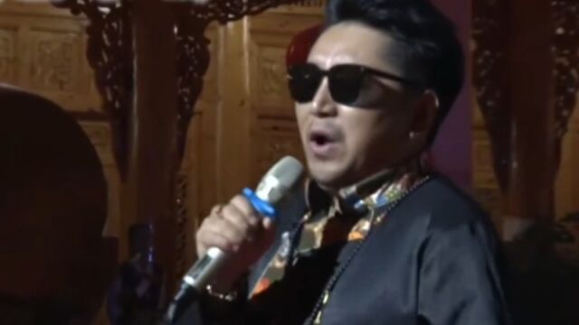 康巴歌曲:爱的部落 演唱:根呷