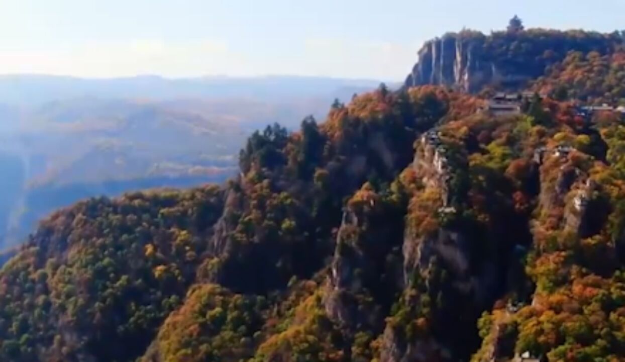 甘肃崆峒山:漫山红叶层林尽染