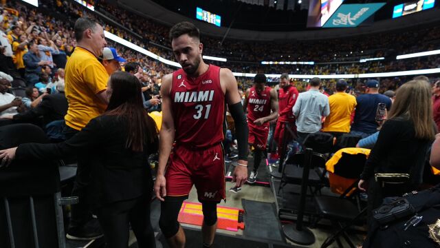 斯特鲁斯三分9中0另类比肩库里，热火这场三分有多铁？