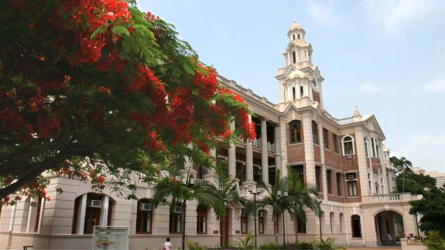 2023年中国排名前十的大学是哪些?香港学校的实力为什么这么强?