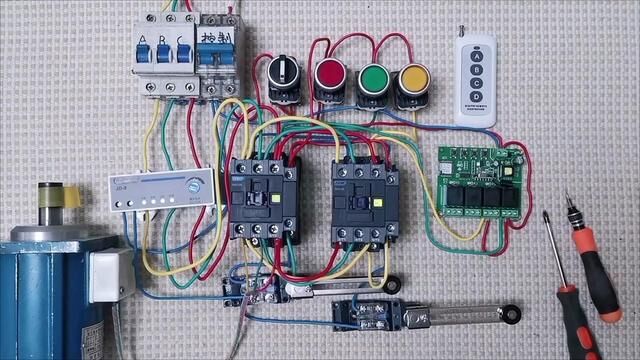 大棚卷帘机手动与远程遥控线路接线方法一#电工知识 #电气控制 #远程遥控 #零基础学电工