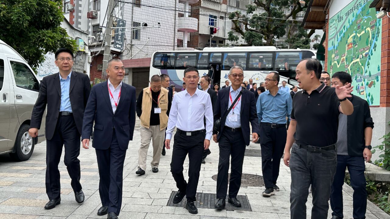 香港福建商会访问团来永参观考察