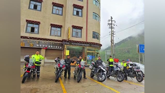 人生如行路、一路艰辛、一路风景、属于自己的风景、从来不曾错过、不是自己的风景、永远只是路过#奔走的灵魂 #旅行感悟人生