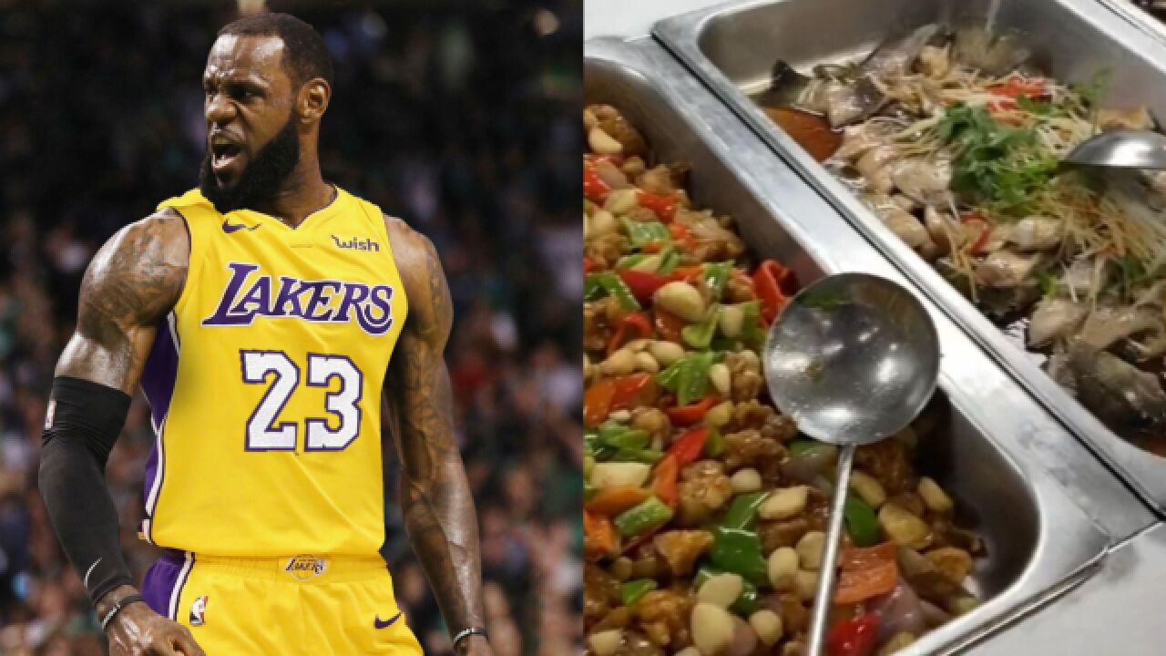 NBA和CBA饮食差距有多大?詹姆斯对比CBA食堂!詹姆斯没口福了