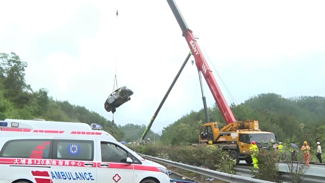 广东省委书记在梅州检查督导道路交通安全防范工作