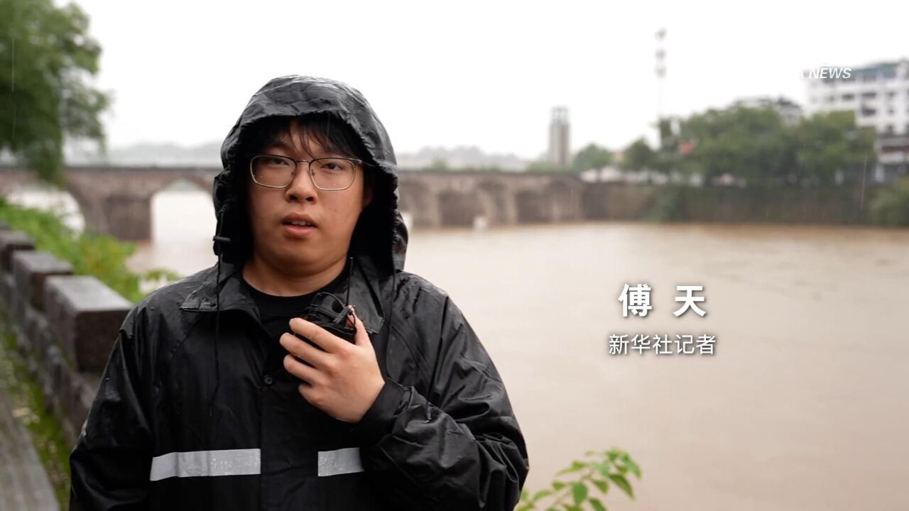 暴雨之下,我们在“红警”中心