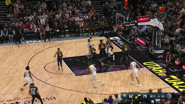 克拉克森骑马射箭高抛入网 希尔德三分穿云还以颜色