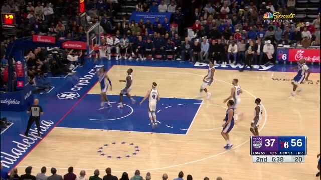 后场也能送空接 哈登反击推进送超远距离妙传