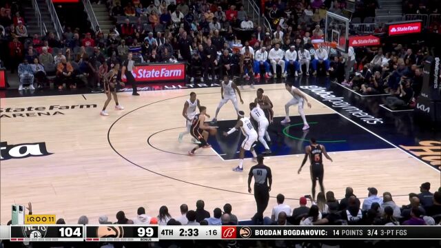 神仙打架！克拉克斯顿空接暴扣科林斯写意拉杆轻松反击