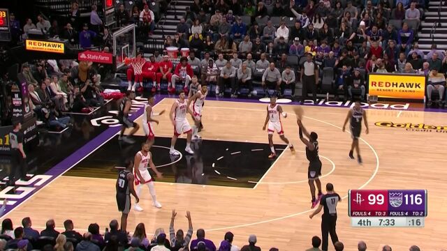 引爆主场球迷 戴维斯张弓搭箭飚中三分