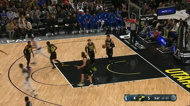 NBA常规赛：独行侠vs爵士第1节英文原声回放