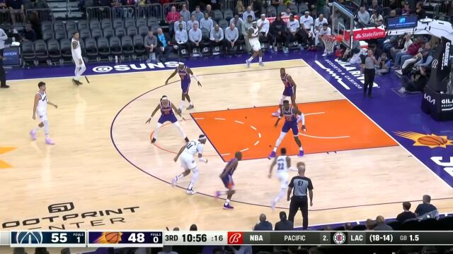 在老炮面前秀操作 莫里斯突破小抛投轻松打进