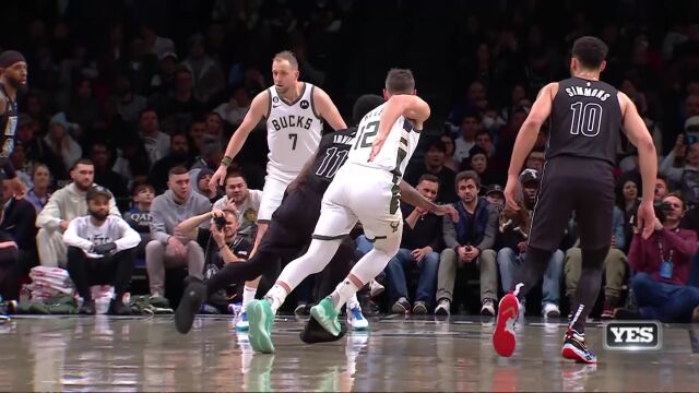 雄鹿100-118篮网 字母哥空砍26+13不敌杜兰特24分