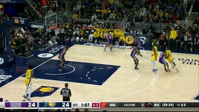 国王vs步行者第1节中英文原声回放