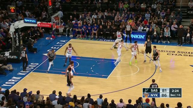 两下运球两次得分！麦克德莫特精湛无球打法连取五分