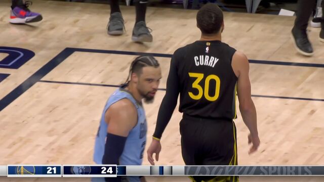 小兄弟挺狂的 狄龙进球之后挑衅库里