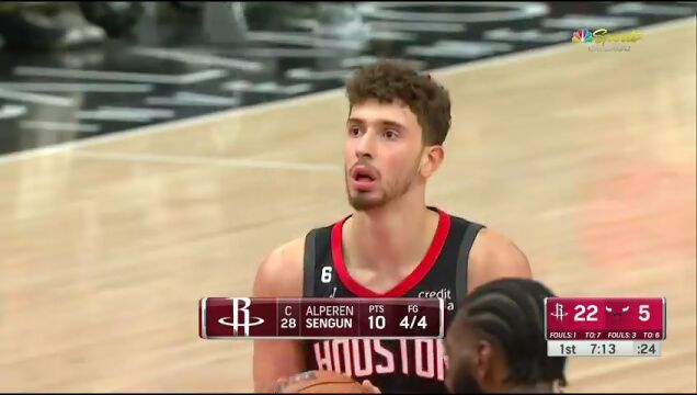 NBA常规赛：火箭vs公牛第1节英文原声回放