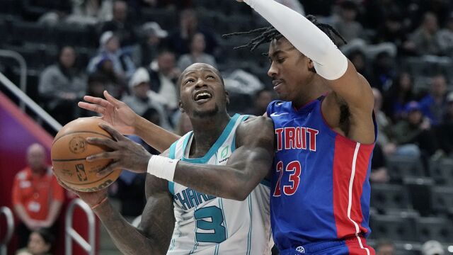 黄蜂113-103活塞 罗齐尔乌布雷合砍48分送对手十连败