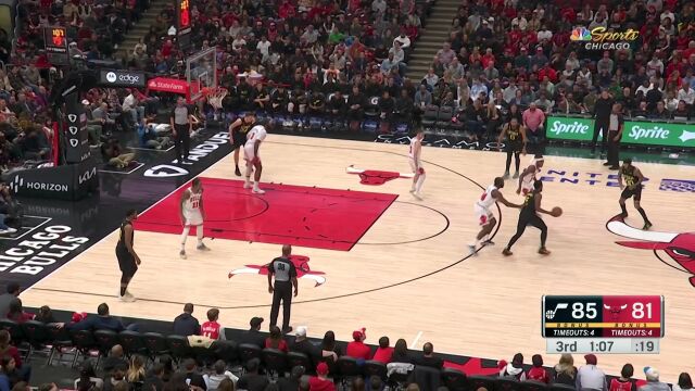 没人拦的下他的飞毛腿！克拉克森连续突破杀穿爵士防线