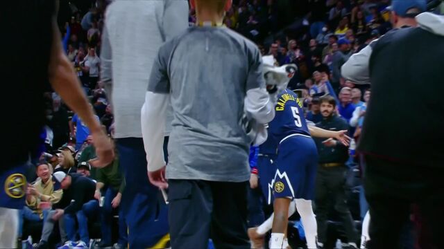 时间刚刚好！穆雷超远追身三分灯亮球进