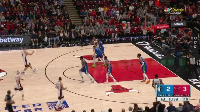 独行侠vs公牛第1节中文解说回放