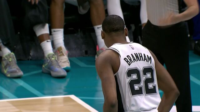 NBA常规赛：马刺vs黄蜂第3节中文解说回放
