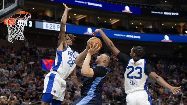 灰熊94-92费城 洛夫顿21分13篮板关键时刻挺身而出率队逆转取胜
