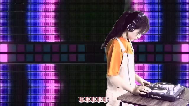 一曲DJ舞曲《耶耶耶》,曾经很火,回味一下吧!