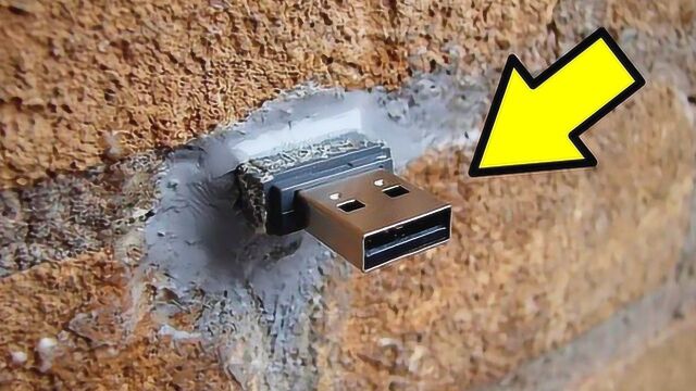 世界各地墙壁上很多奇怪usb接口,到底有什么用?测试后下1秒后悔了