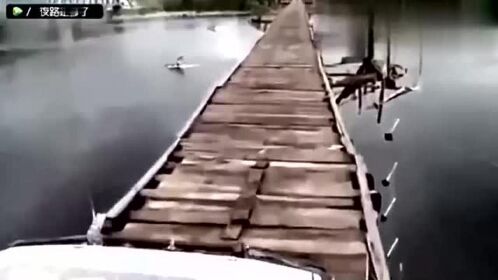 梦境中的警示，走在桥上石板断裂的预兆解析