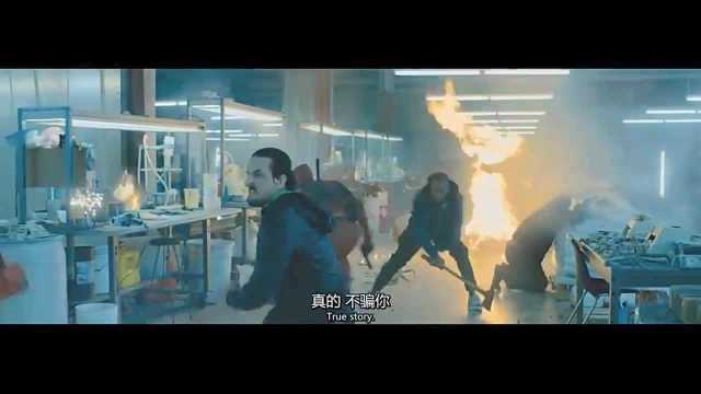 《死侍2》韦德ⷮŠ威尔逊不仅把“金刚狼”人偶插桌上还骂了金刚狼