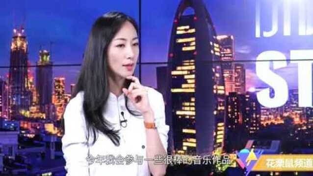 韩雪国外采访全用英语对话,说自己因为追剧努力学习英语!